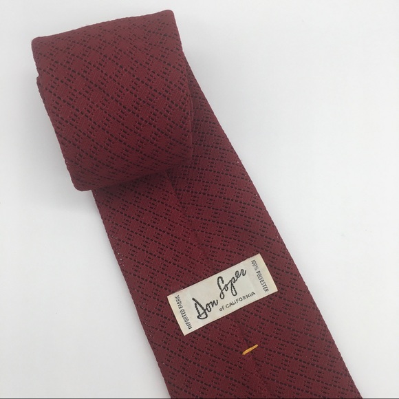 Don Soper vintage red wine crochet textured tie - Picture 4 of 6